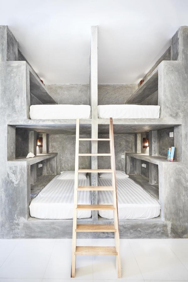 Drivethru Hostel Polhena 外观 照片