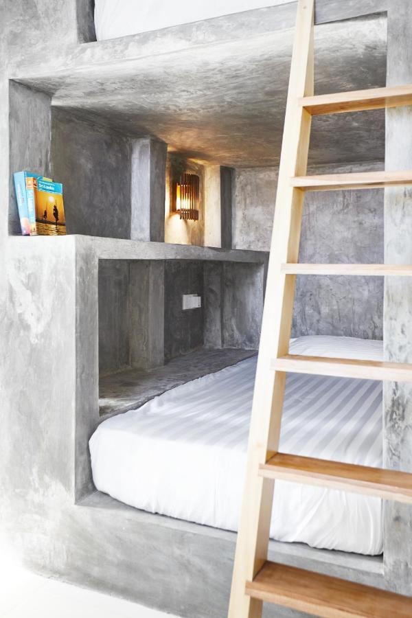 Drivethru Hostel Polhena 外观 照片